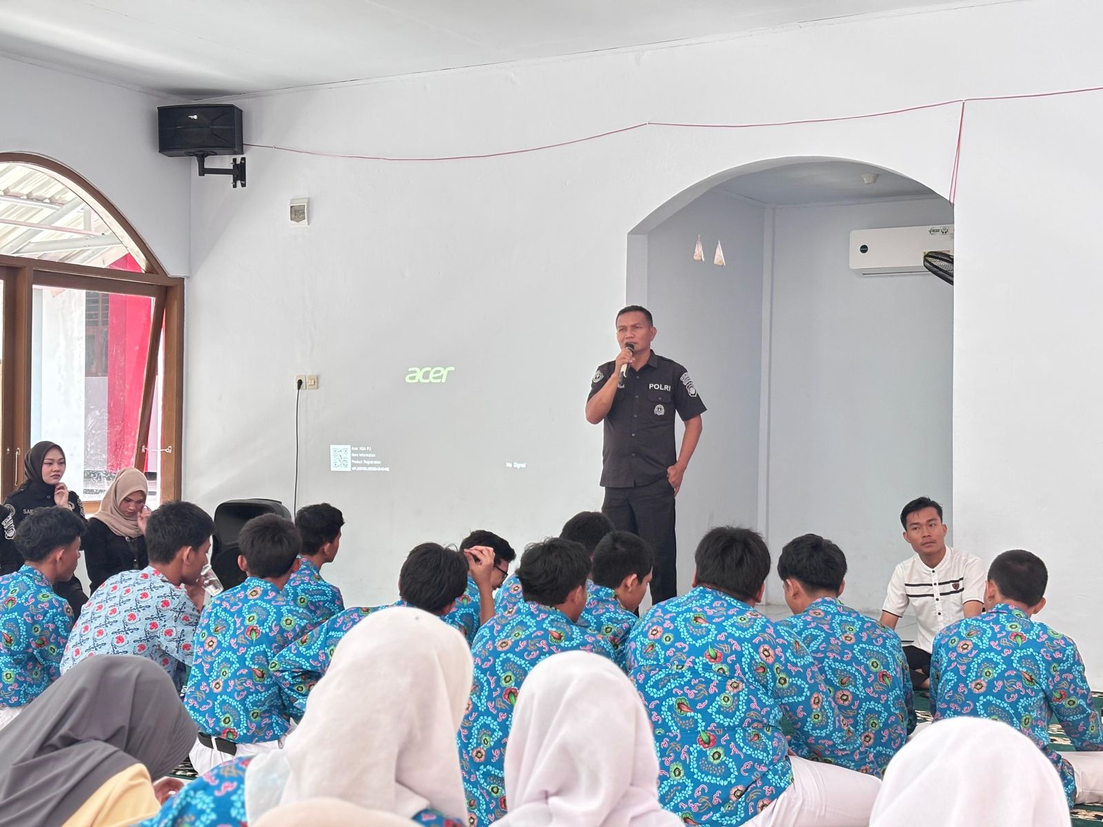 Bidhumas Polda Bengkulu Edukasi Pelajar SMK Negeri 3 tentang Bahaya Cyberbullying