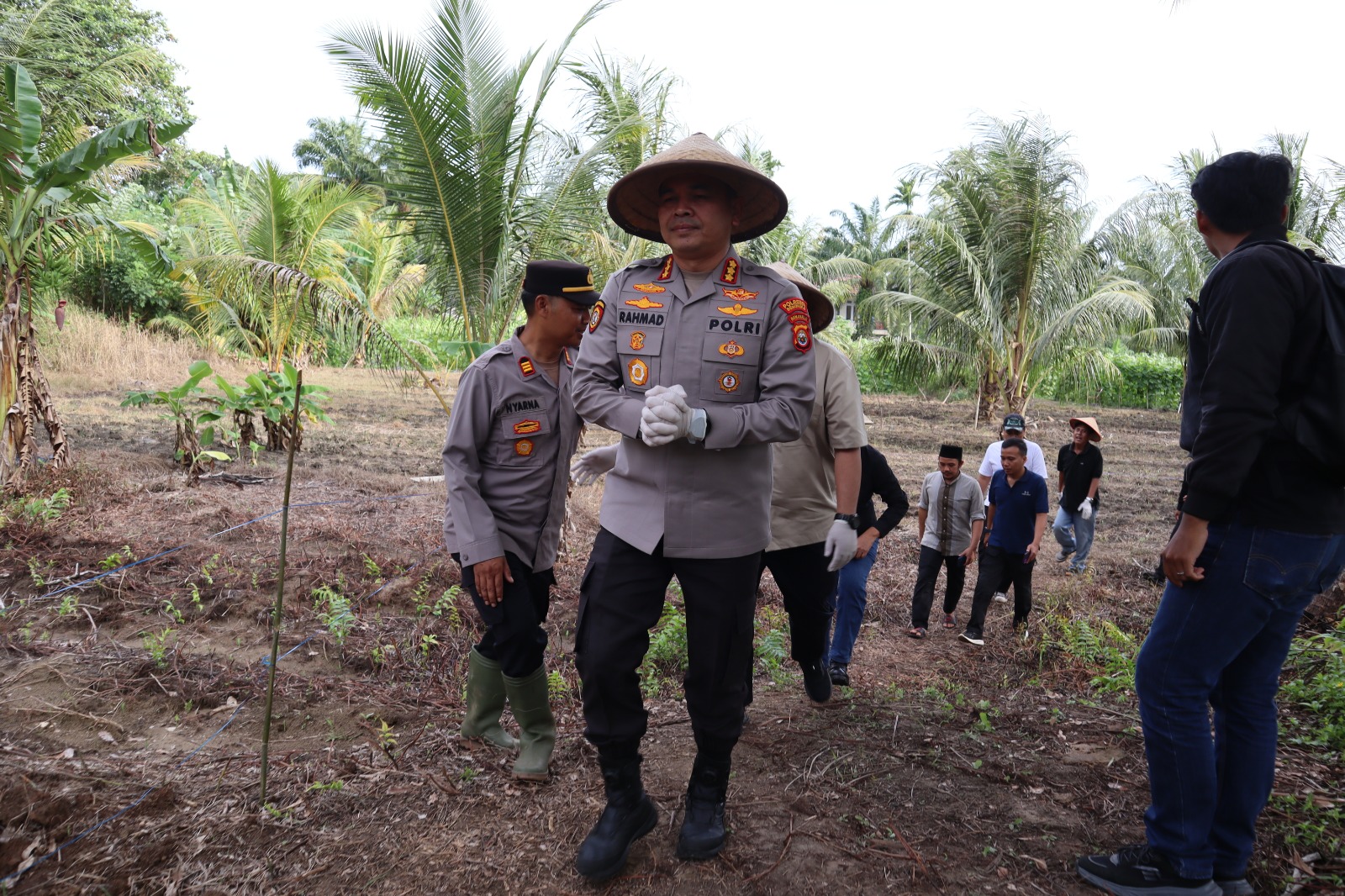 Kapolresta Bengkulu Ikuti Zoom Meeting dan Tanam Raya Jagung Serentak Kuartal I Dukung Swasembada Pangan Polresta Bengkulu Tanam Jagung 1,15 Hektare dalam Program Nasional Ketahanan Pangan