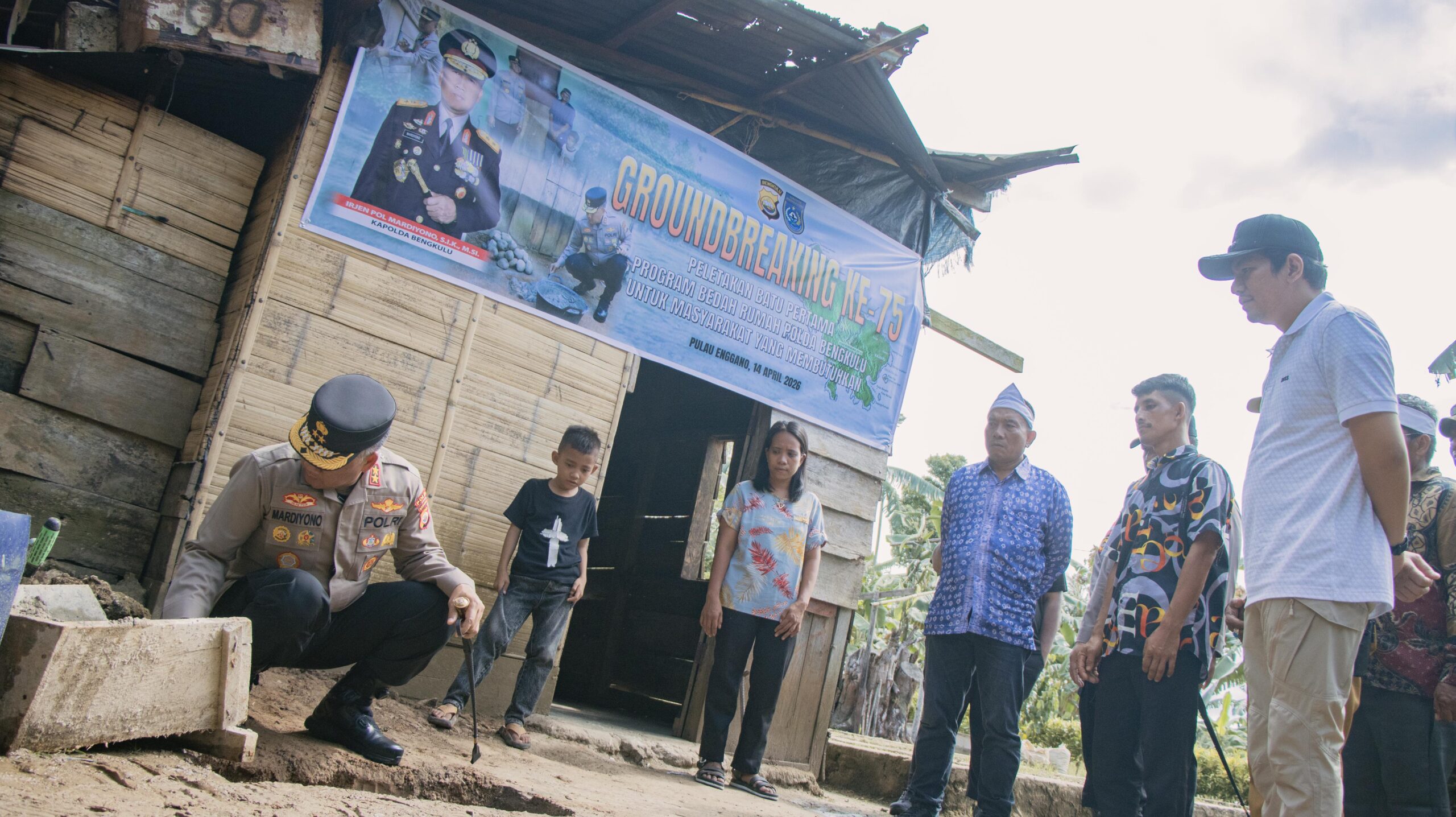 Kapolda Bengkulu Kunjungi Pulau Enggano, Tegaskan Komitmen Pelayanan hingga Pelestarian Lingkungan